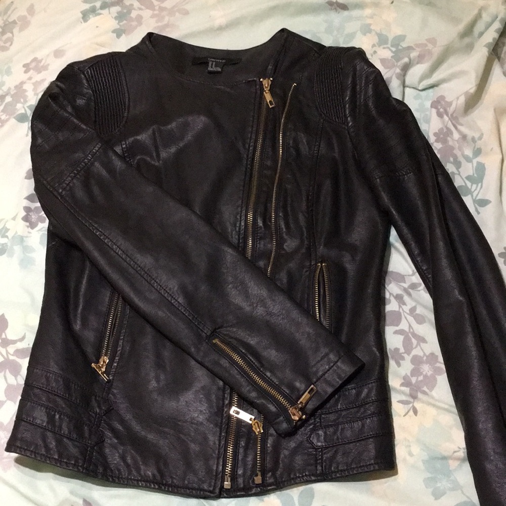 Black Forever21 jacket with gold color zippers!!